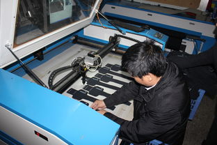 数字化转型中的跨界探索 东莞市大朗蓝鑫皮具加工厂的数码通讯产品之路